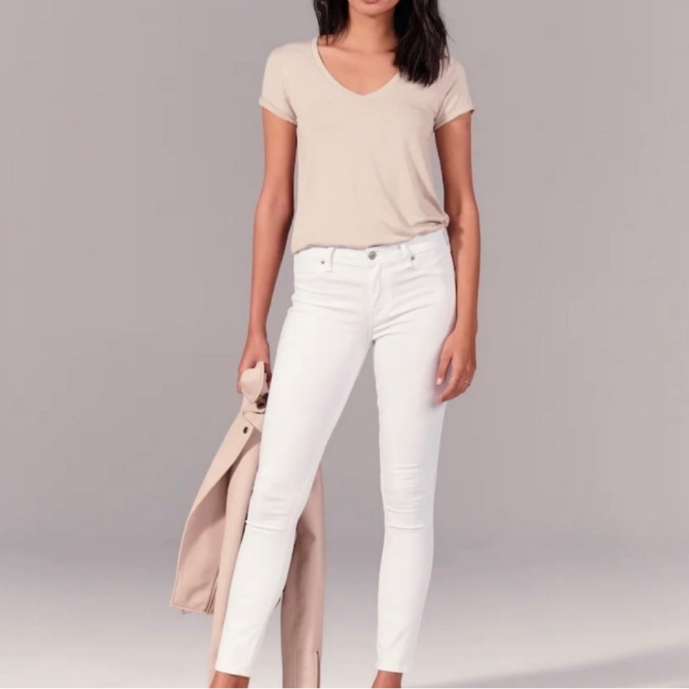 Abercrombie & Fitch White Mid-Rise Super Skinny Jeans
